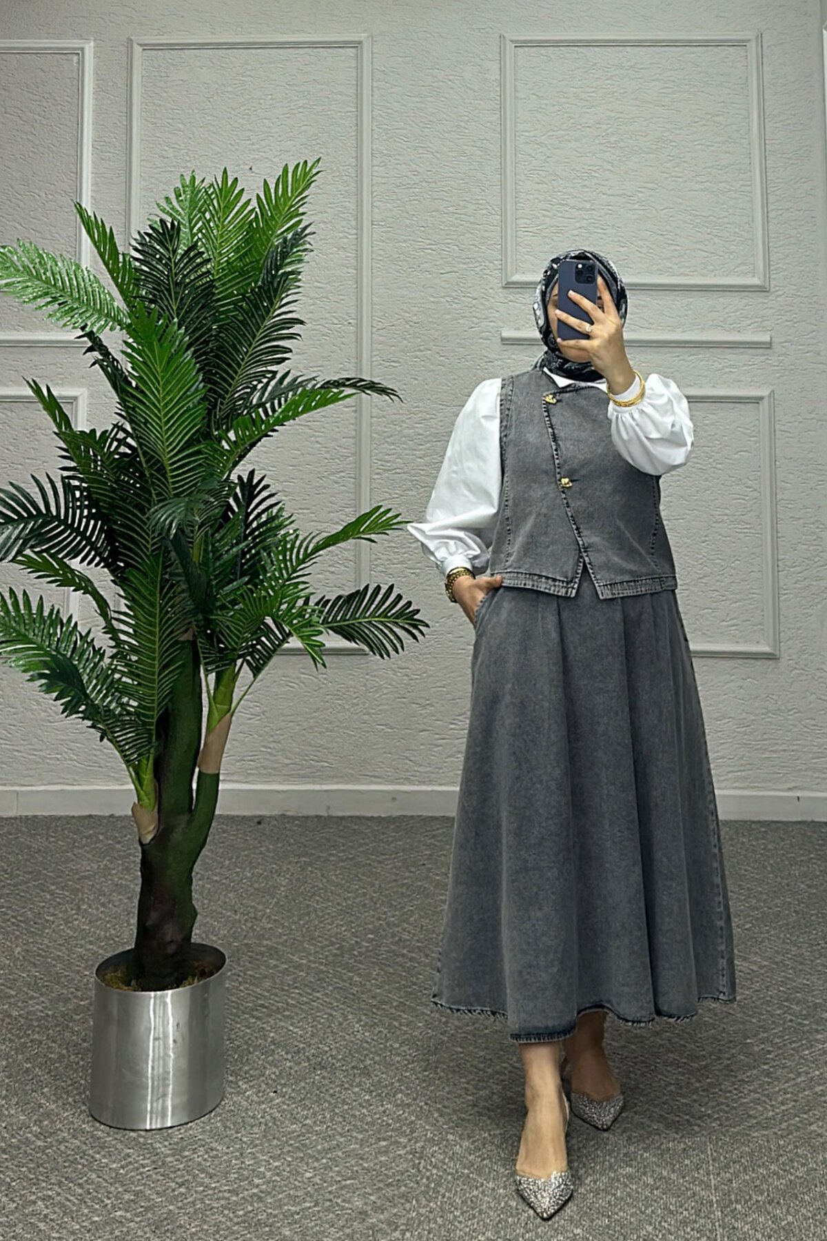 Gri Esil Etekli Takım