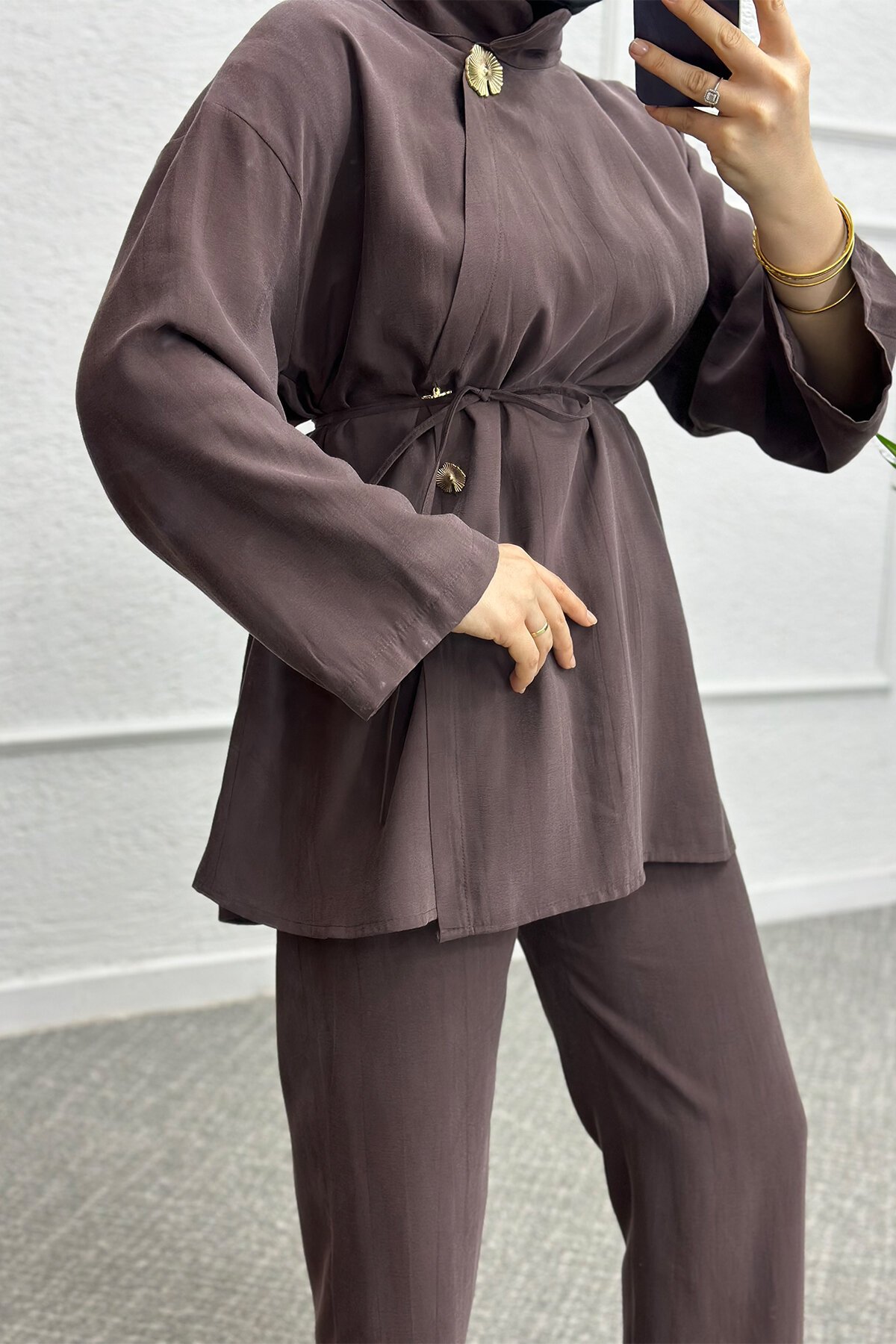 Kahve Rengi Eliz Pantolonlu Takım