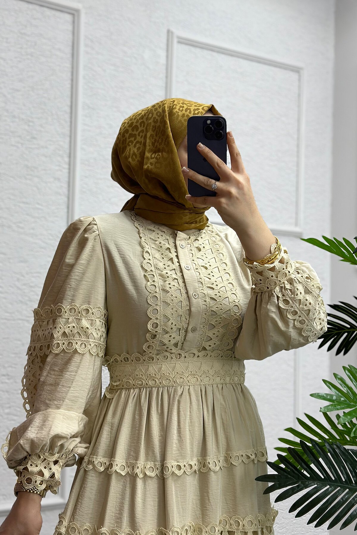 Krem Selly Etekli Takım