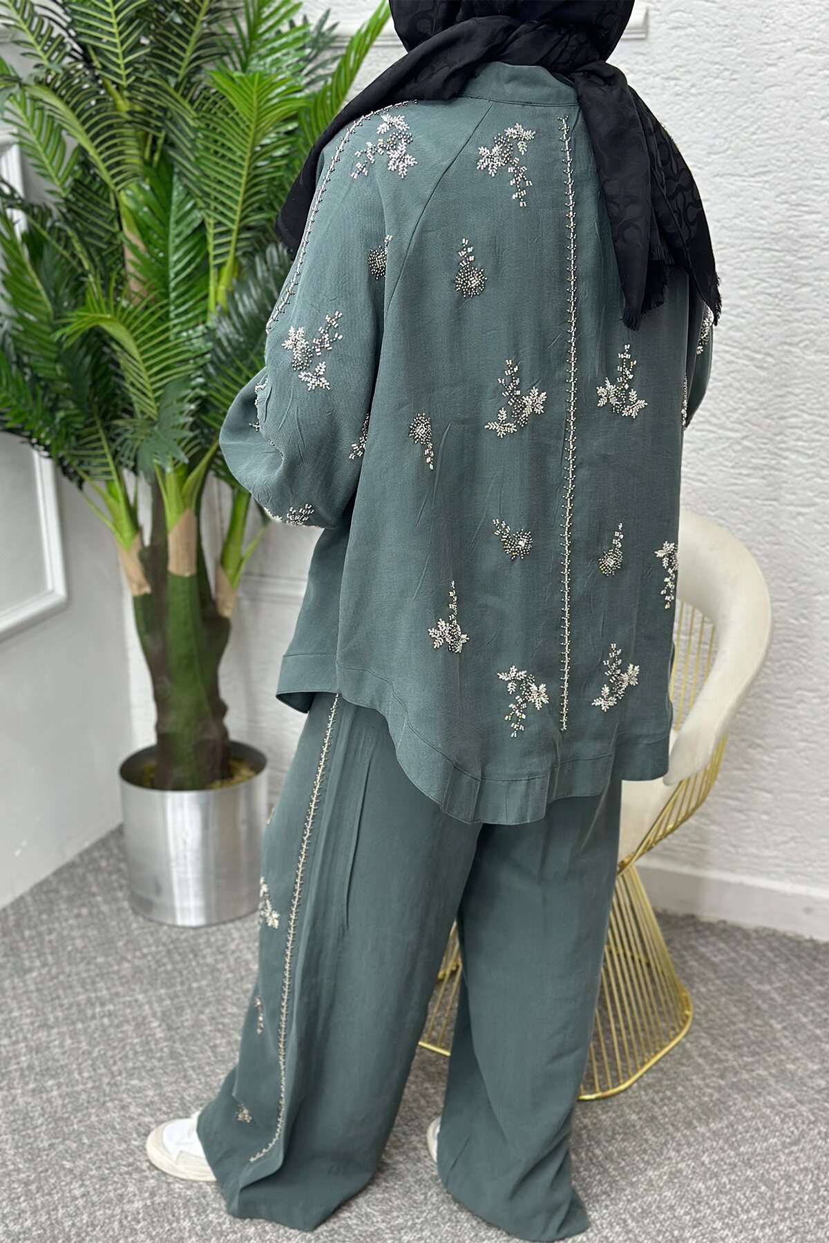 Petrol Yeşili İşlemeli Takım