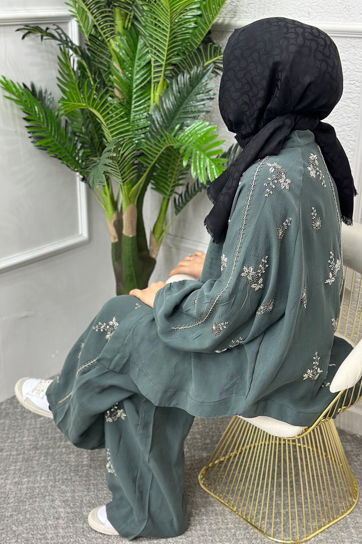 Petrol Yeşili İşlemeli Takım