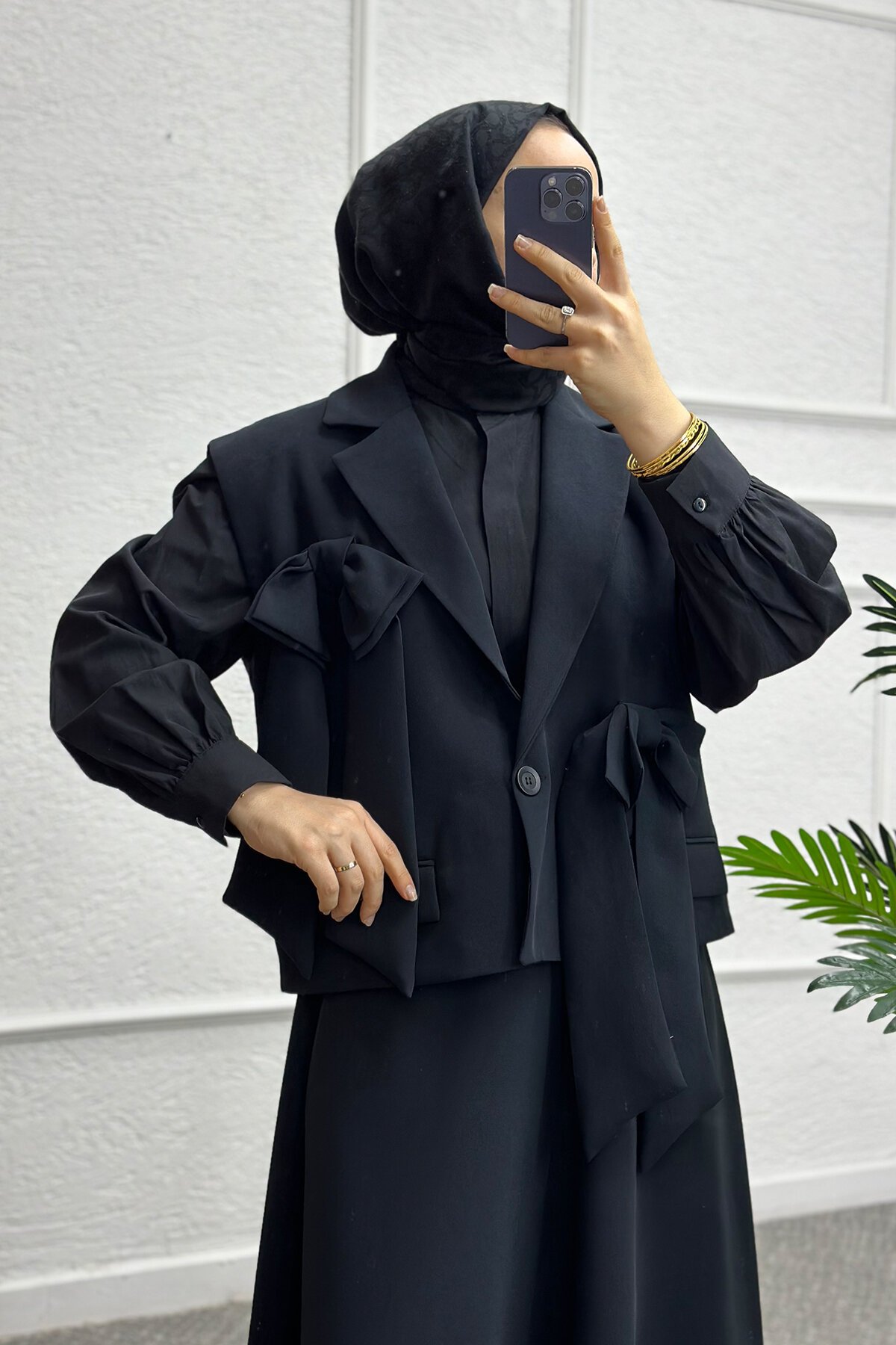 Siyah Fiyonk Etekli Takım